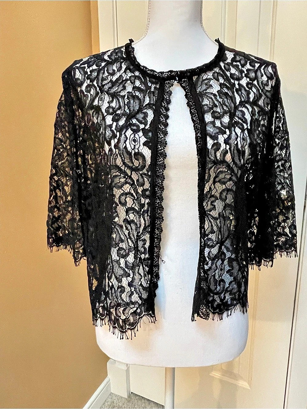 St. John Black Floral Lace Bolero Jacket Size 6 Sheer Evening Top $895